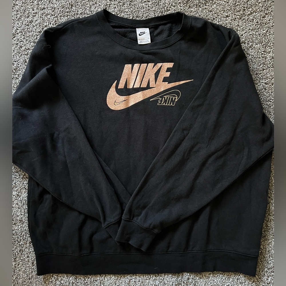 EUC Nike Crewneck Women’s XL